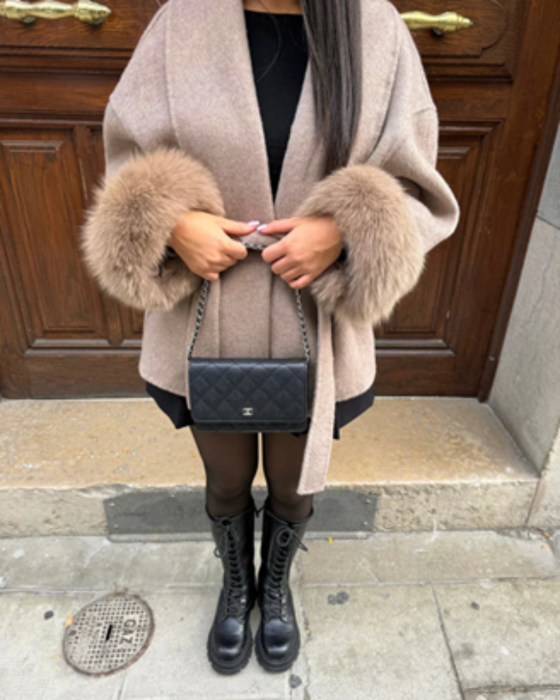 Manteau court Maé en fausse fourrure
