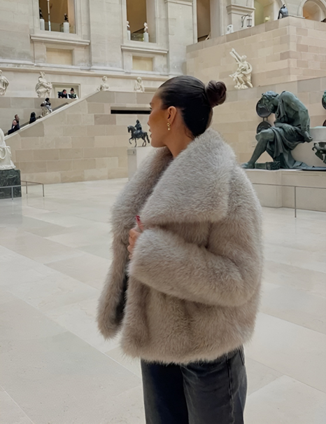 Manteau Élise en fausse fourrure