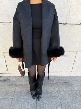 Manteau court Maé en fausse fourrure